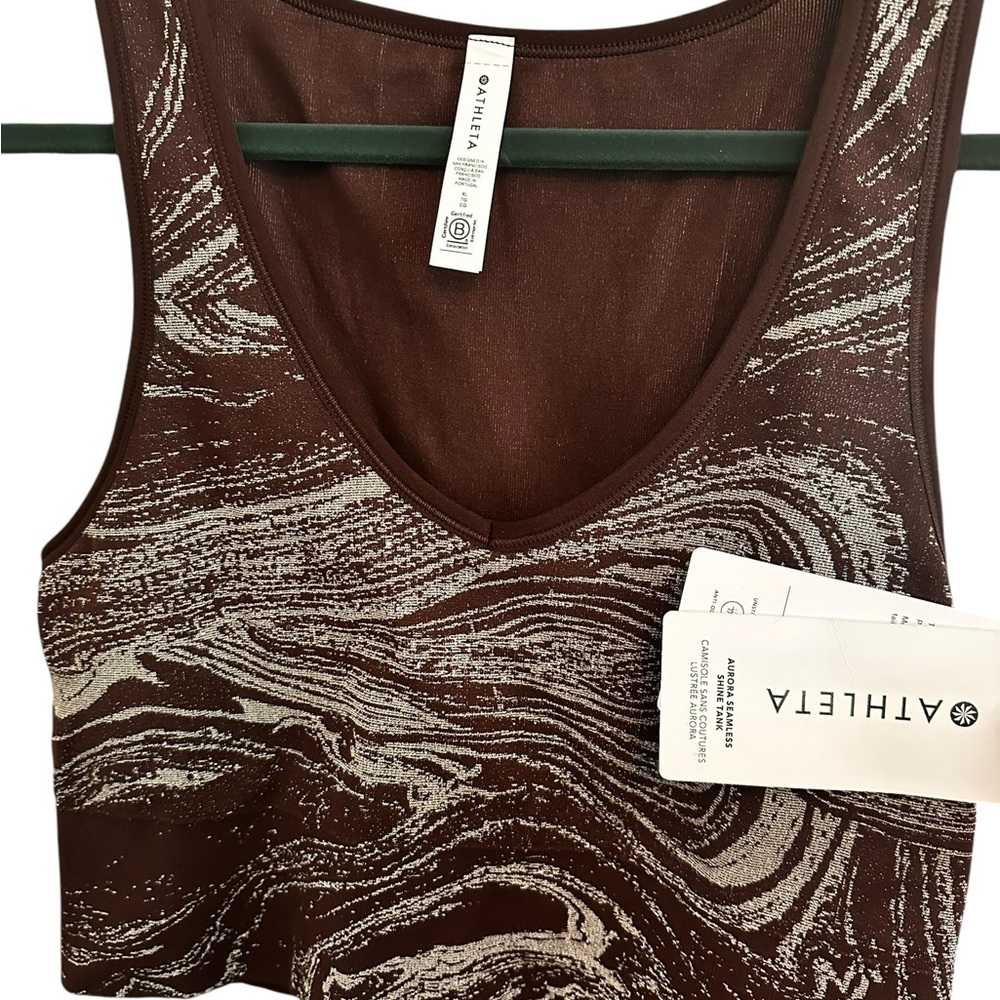 NWT Aurora Seamless Shine Tank​ - Picture 2 of 5